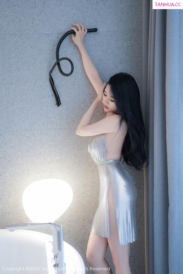   [XiuRen]高清写真图 2024.08.15 No.9017 董媛媛Janel 睡裙美腿第25张图片
